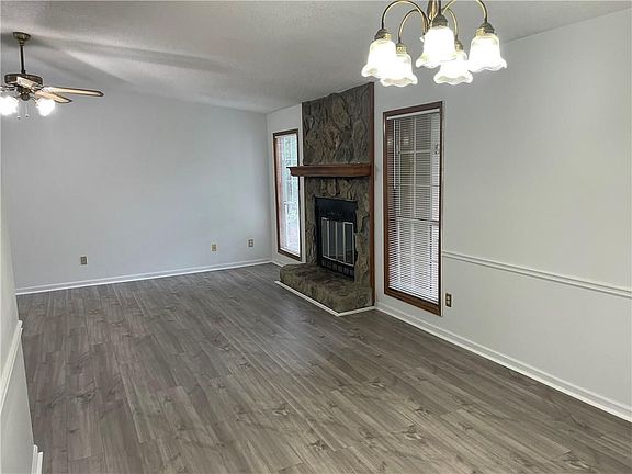 5th image of 4810 Roswell Mill Dr