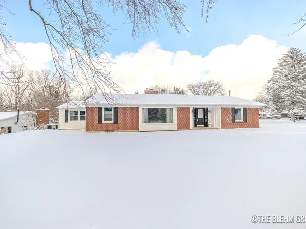 3185 Baker Park Dr SE, Grand Rapids, MI 49508