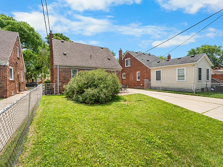 2604 Venice St — Photo 28