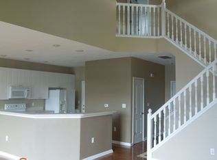 832 Spring Valley Dr, Lewis Center, OH 43035