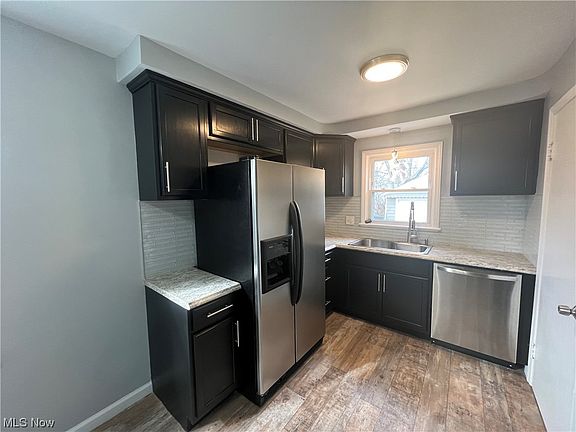 4th image of 12329 Park Knoll Dr