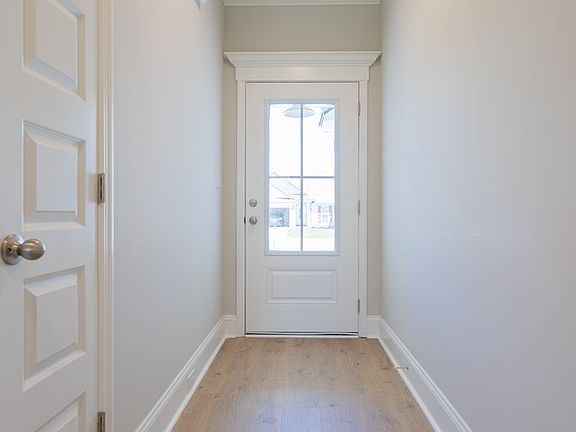 2nd image of 3999 Lu Ln