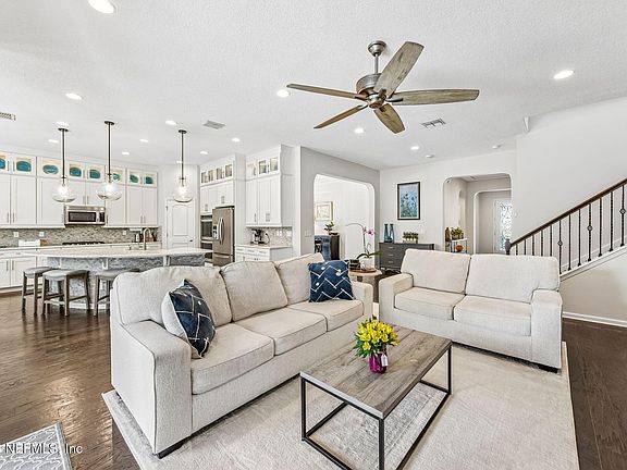 5th image of 165 CITRUS RIDGE Drive