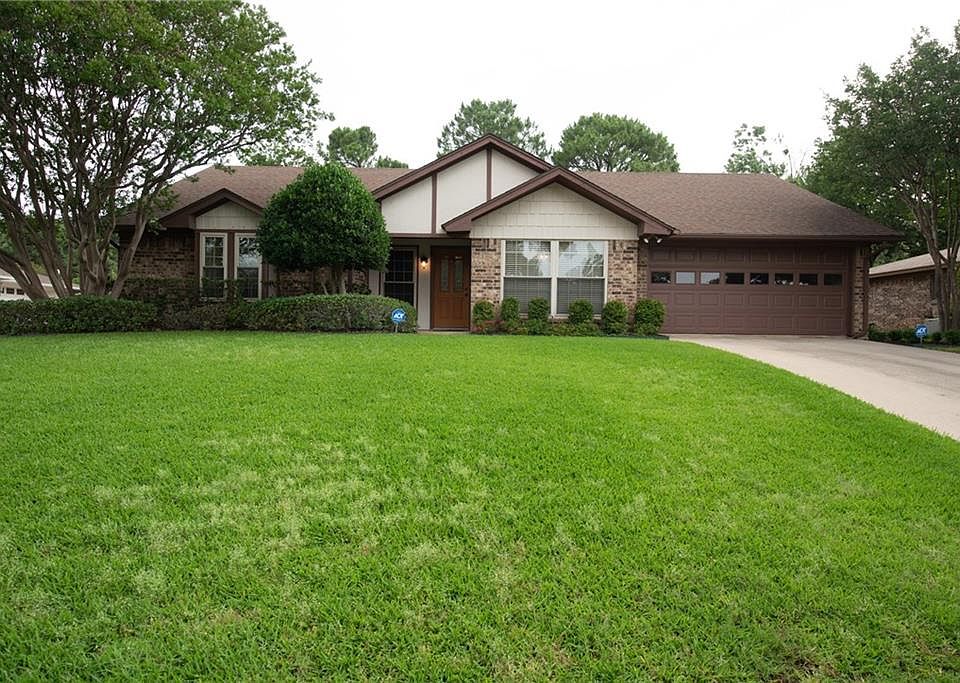 1st image of 2922 Southridge Dr