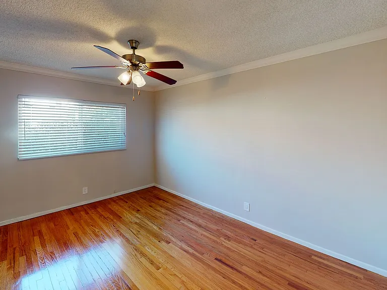 Washington Apartments — Photo 12