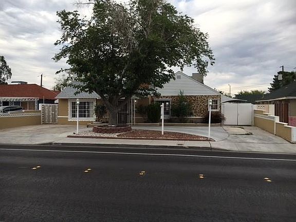 2nd image of 1057 E Oakey Blvd