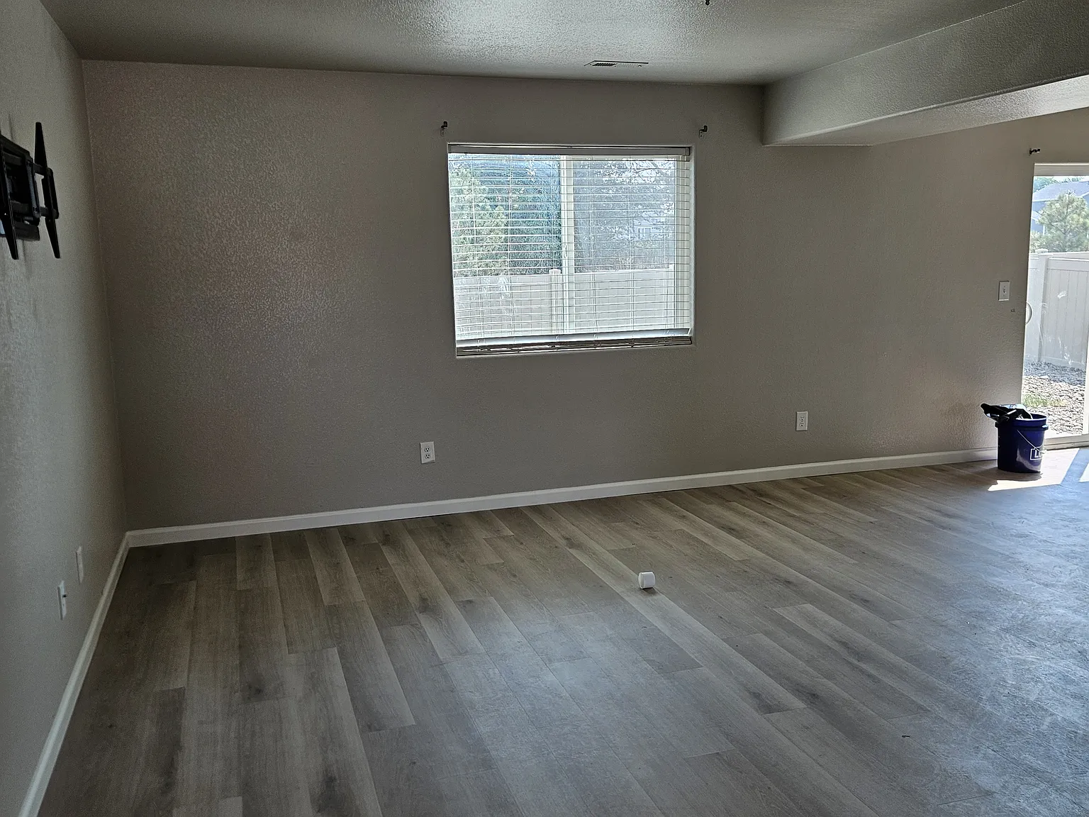 7627 Benecia Dr — Photo 4