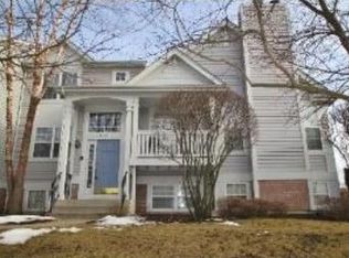 1152 Cambridge Dr, Grayslake, IL 60030