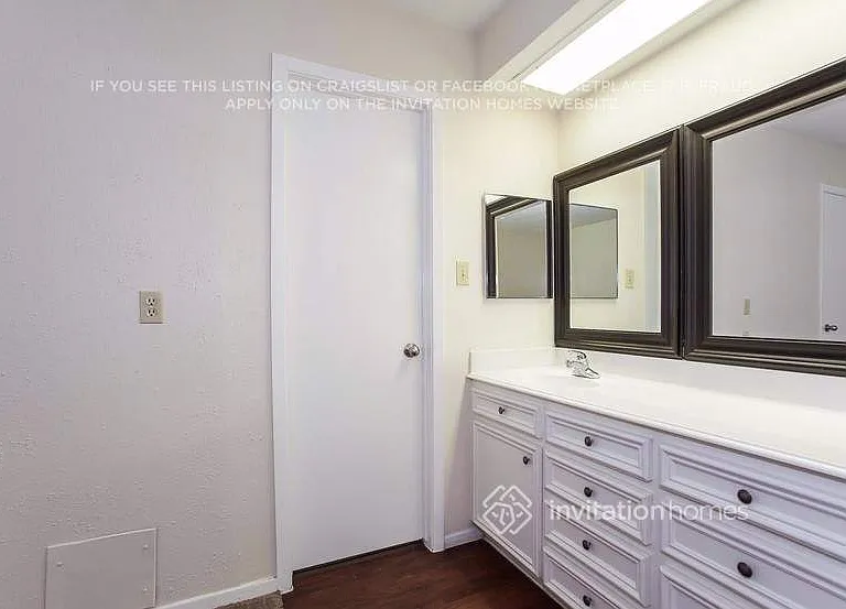 16223 Barcelona Dr — Photo 13