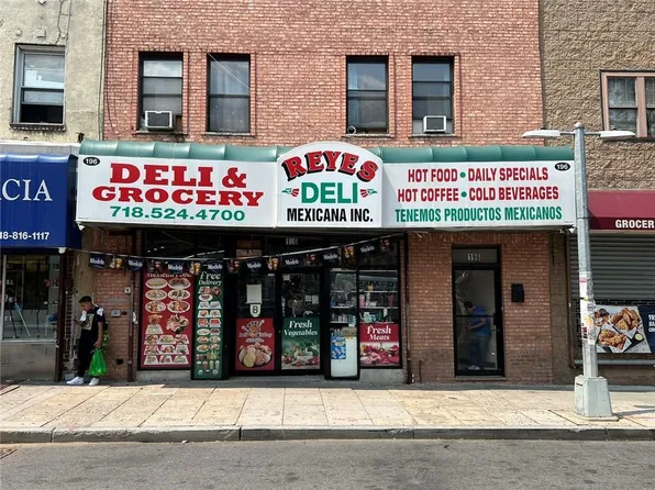 196 Port Richmond Ave, Staten Island, NY 10302