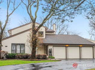 2550 Highmoor Rd, Highland Park, IL 60035