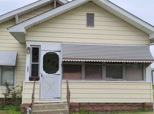 920 S 12th St, Herrin, IL 62948