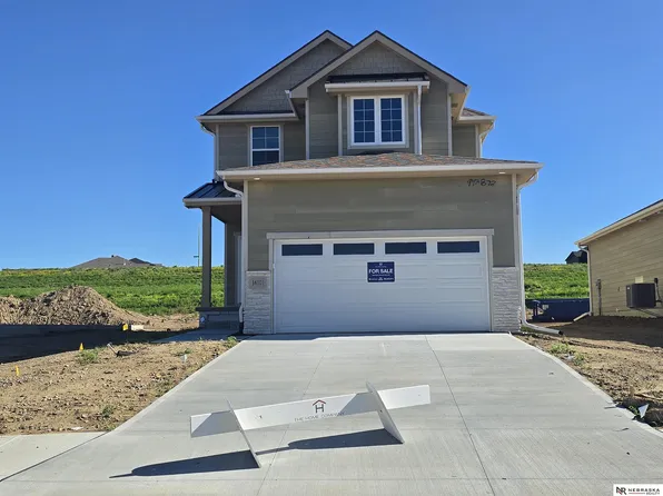 16101 Isabella St, Bennington, NE 68007