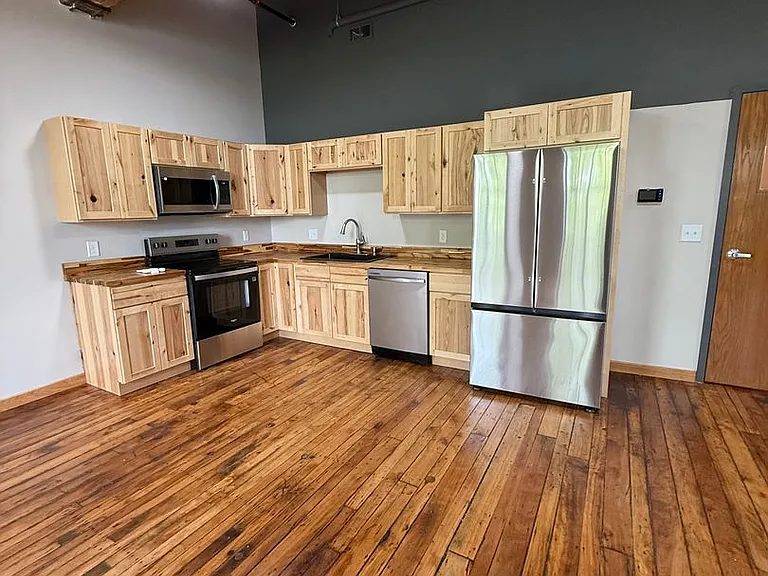 70 Webster St #304 — Photo 2