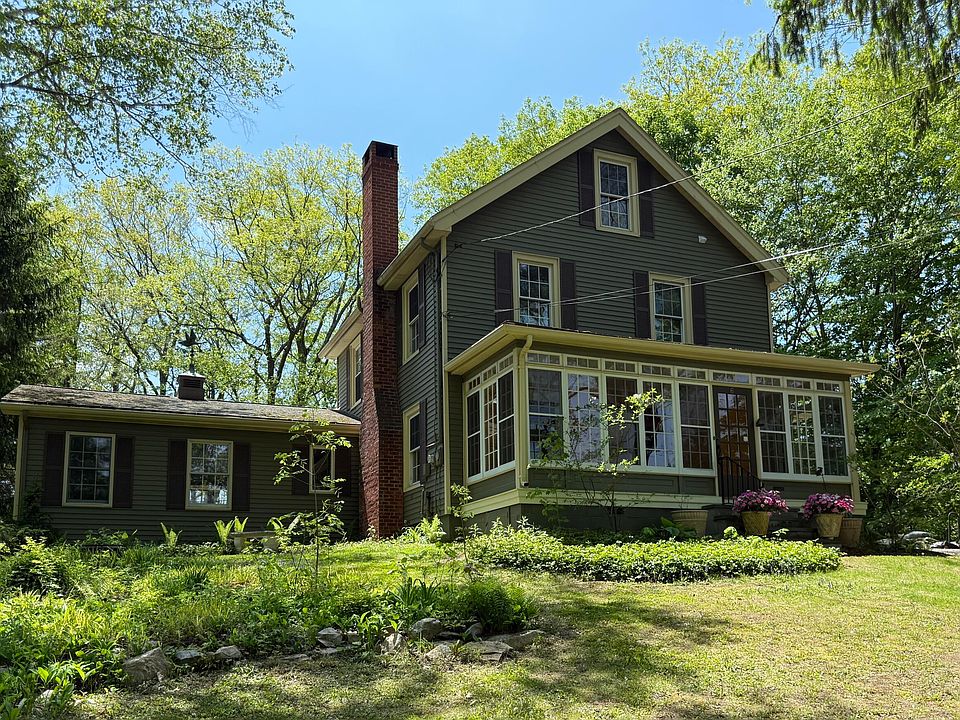 1st image of 6 Beacon Hill Rd
