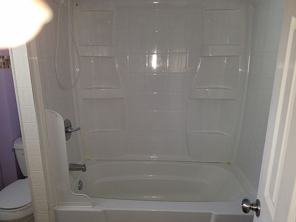 2nd image of 34 Cedar Ave Fl 2