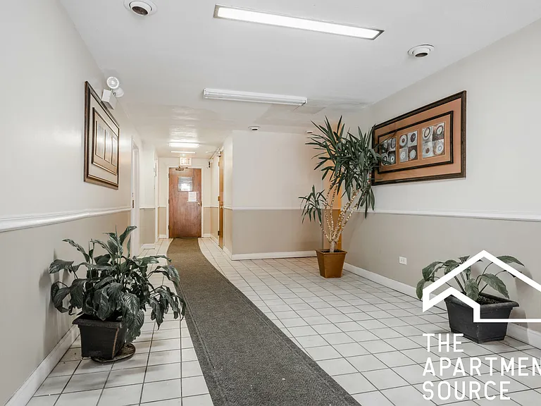 1158 W Farwell Ave #401 — Photo 9