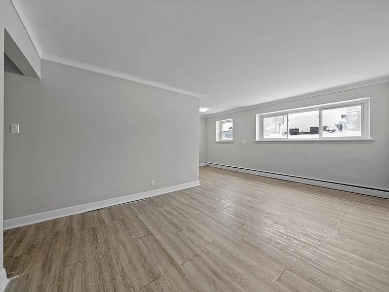1435 Morisset Ave — Photo 8