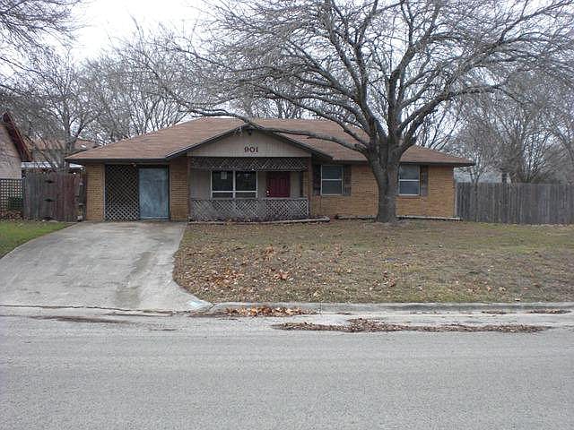 1st image of 901 Mimosa Dr