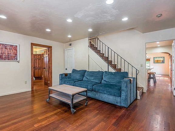 2nd image of 4191 Blackwood St