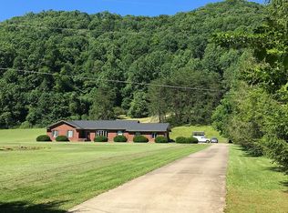 629 Garretts Fork Rd, Chapmanville, WV 25508