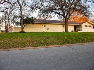 735 N Holly Ave, Sherman, TX 75092