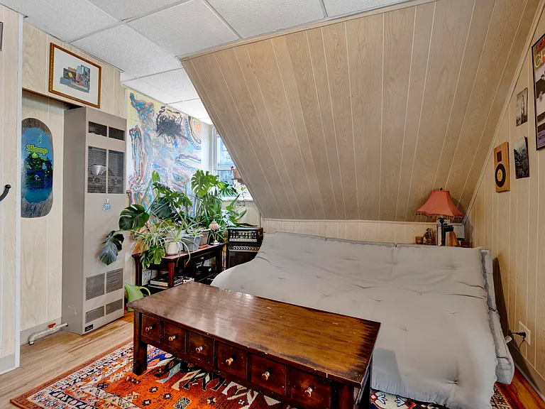 2919 N Seeley Ave #CH2 — Photo 3