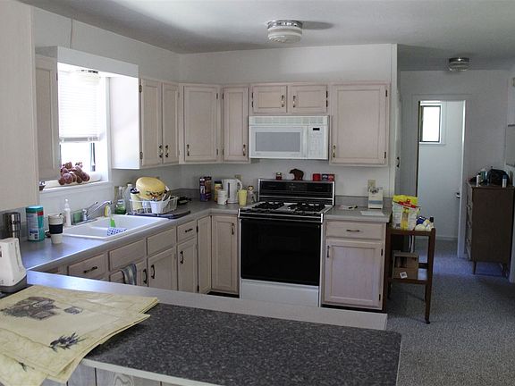 4th image of 55 Spruce Ave