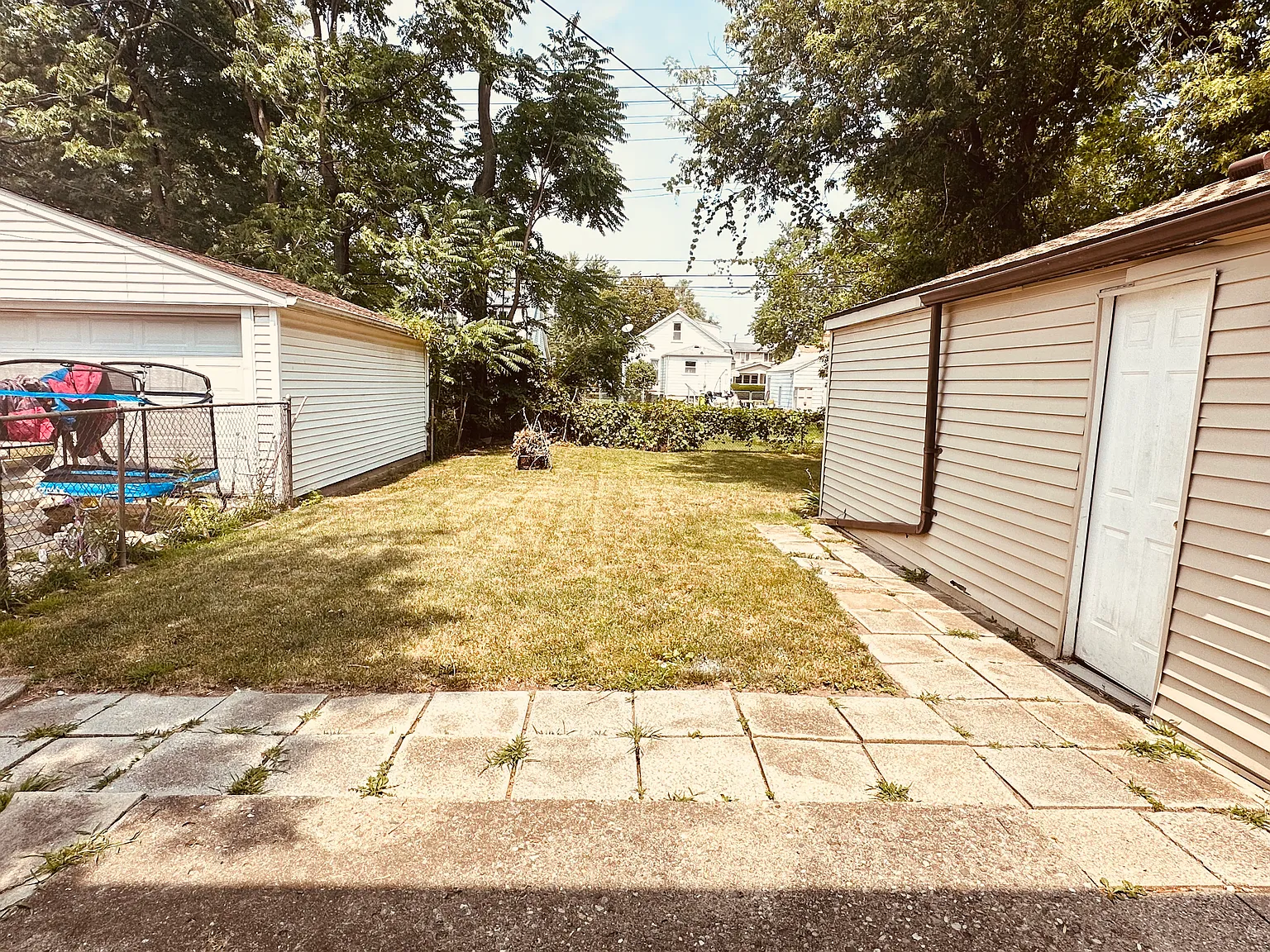 3 bed, 1352 sqft, $1,700 — Photo 3