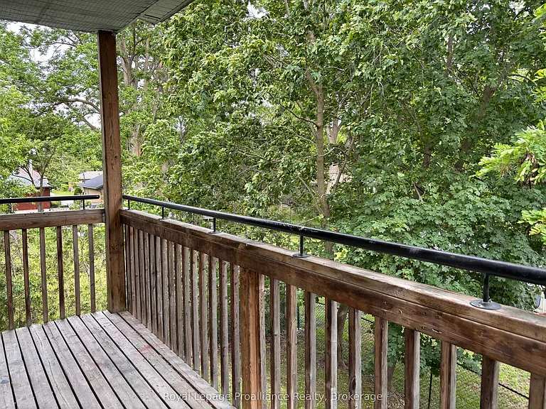 171 Hazlitt St #1 — Photo 16