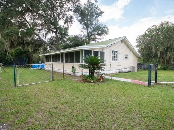 41 Sheridan St, Saint George, GA 31562