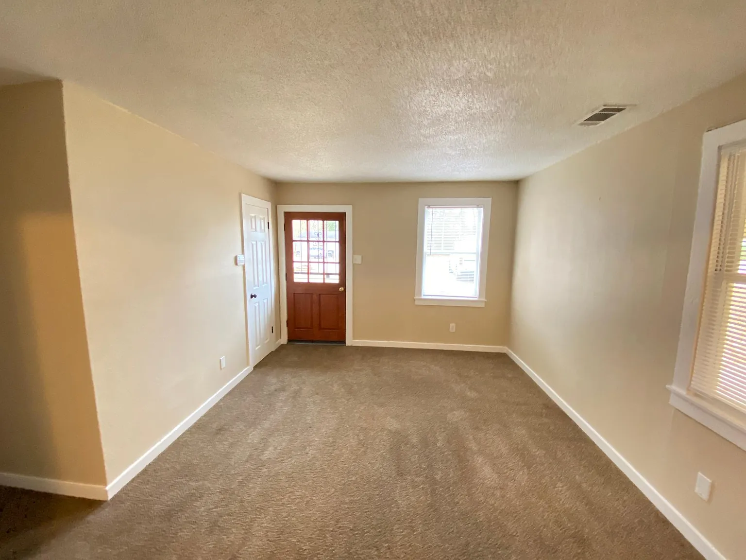 4 bed, 1482 sqft, $1,265 — Photo 2