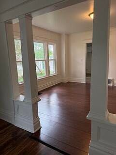 3rd image of 2541 Jefferson St