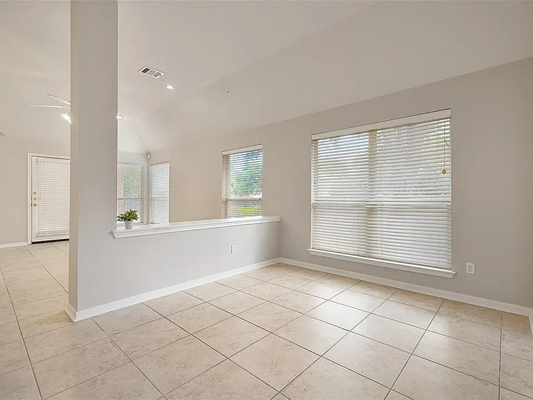 9000 Deurne Dr — Photo 12