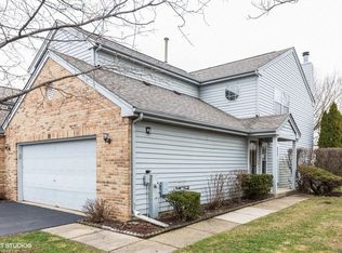 18 King Dr, Streamwood, IL 60107