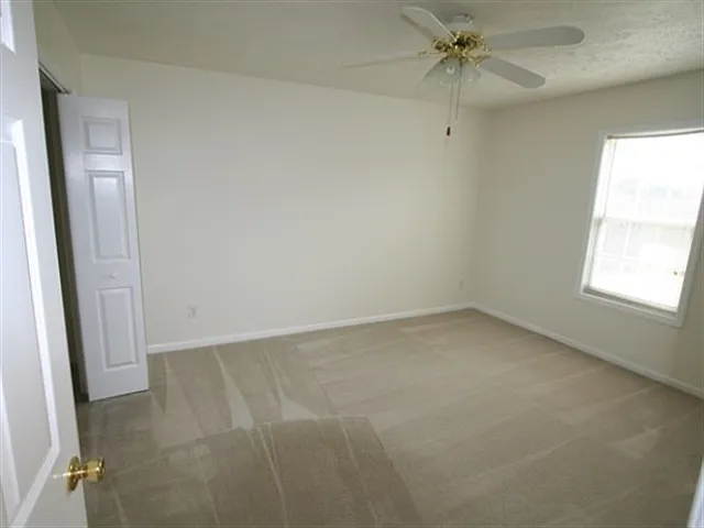 2416 Bradfield Ct — Photo 11