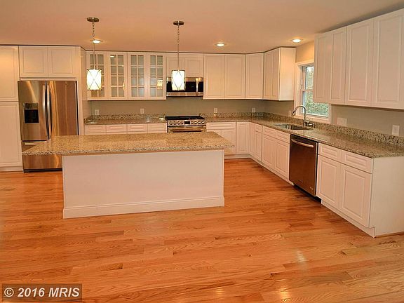 3rd image of 3603 Whispering Ln