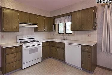 3rd image of 6263 Gale Dr