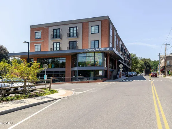 34 Bridge St Unit 306, Great Barrington, MA 01230