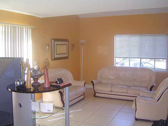2nd image of 6344 Newtown Cir #44A4