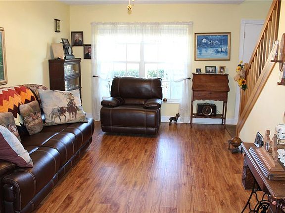 3rd image of 14415 Florida Ln