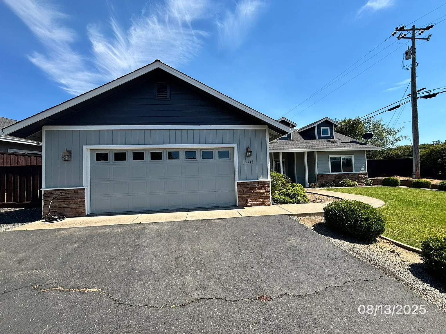 3 bed, 1565 sqft, $2,600 — Photo 1