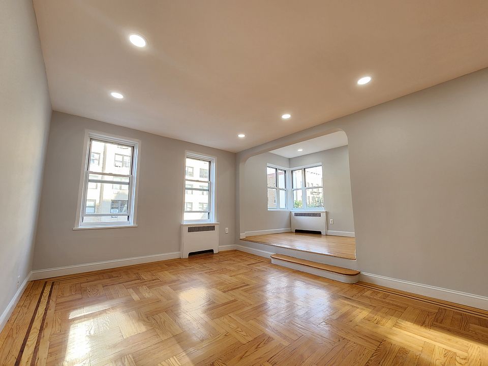 1st image of 182 Bennett Ave #5E