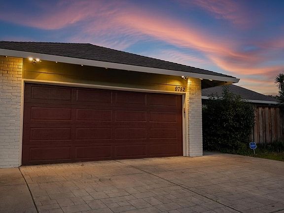 2nd image of 9752 Tareyton Ave