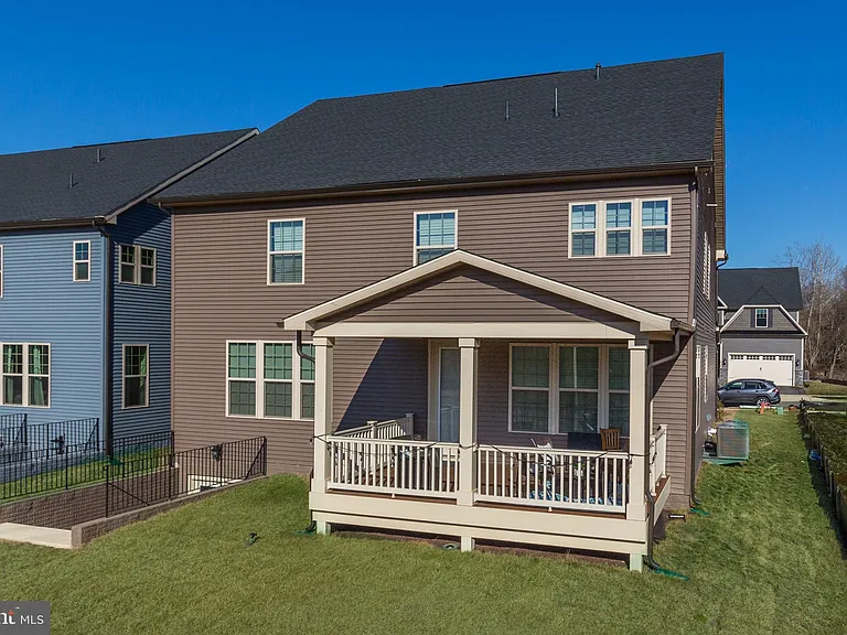 6547 Clubhouse Dr — Photo 93