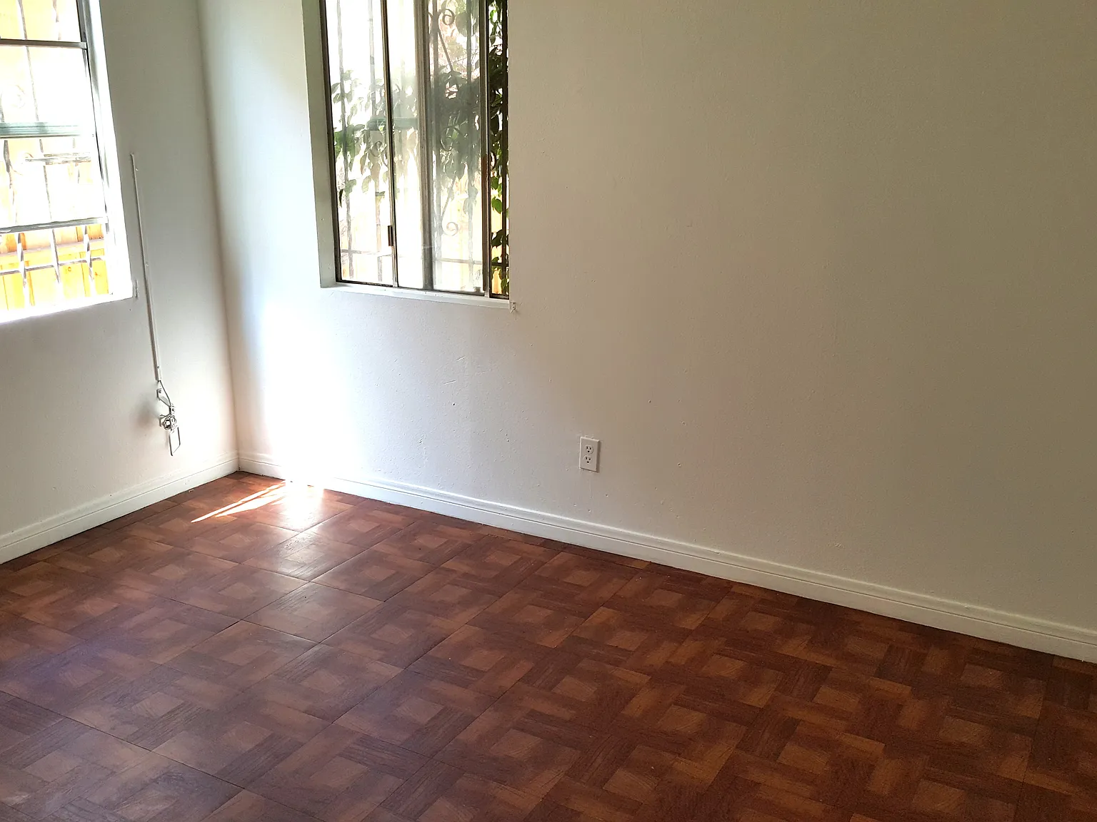 2 bed, 800 sqft, $1,995 — Photo 3