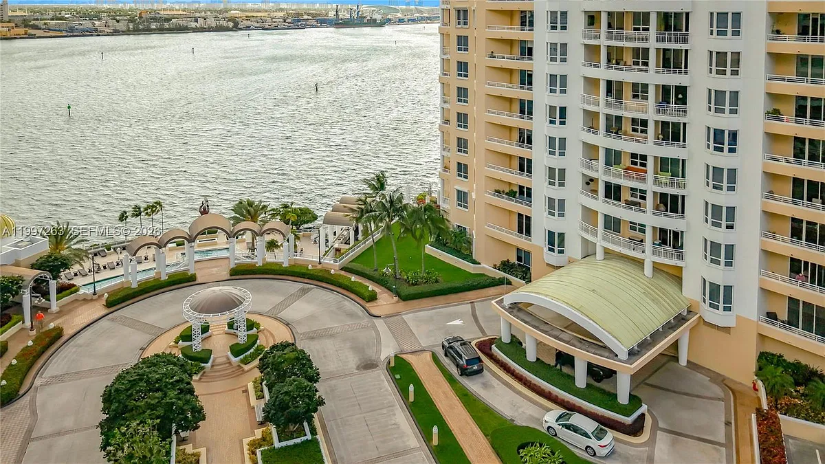 Building Photo - 808 Brickell Key Dr #2002