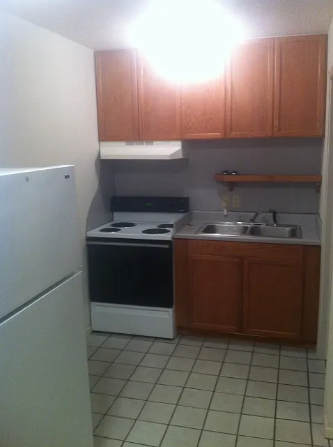 Twin Oak Apartments — Photo 4