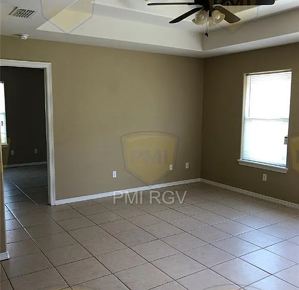 304 W Amy Dr #A — Photo 8