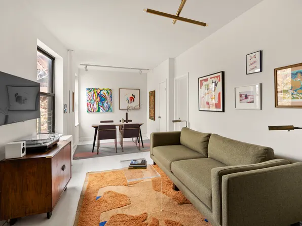 322 6th Street image 1 of 6